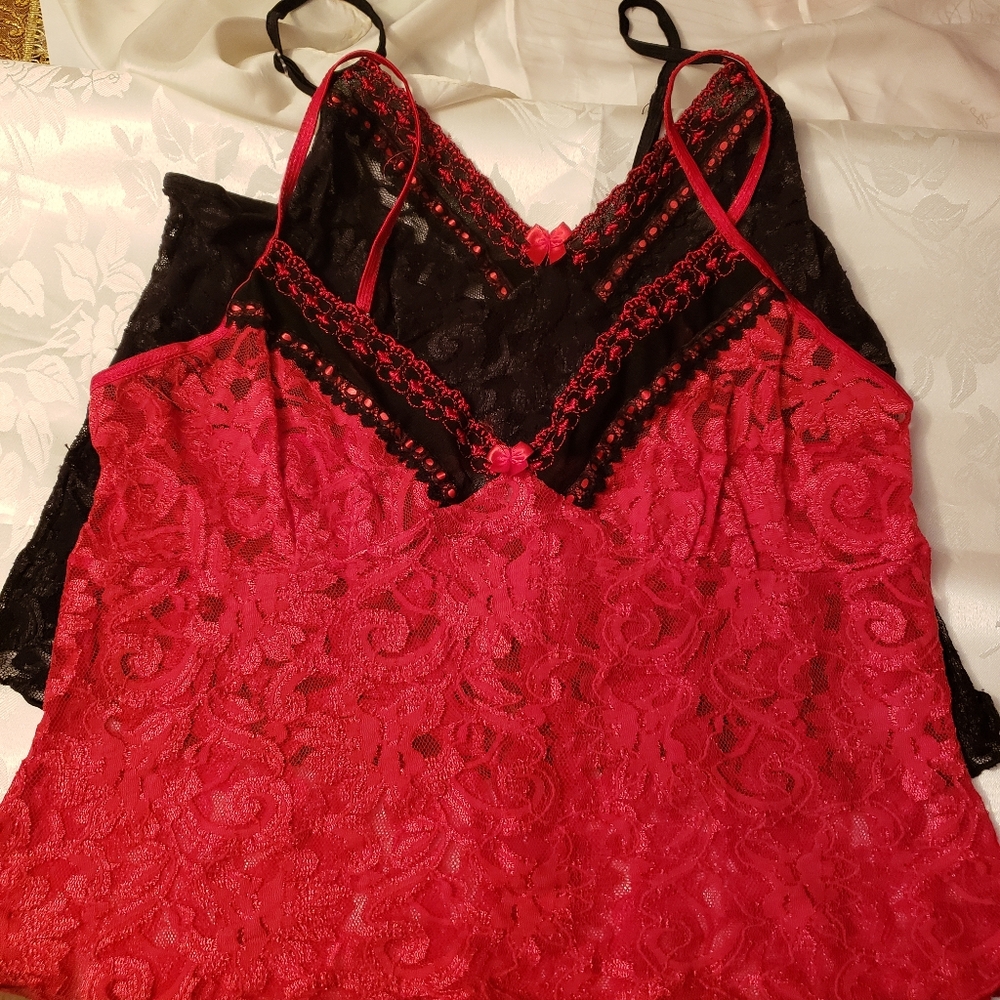 Vintage Woman's Camisole Set of 2, Red n Black Lace, Pre-Owned